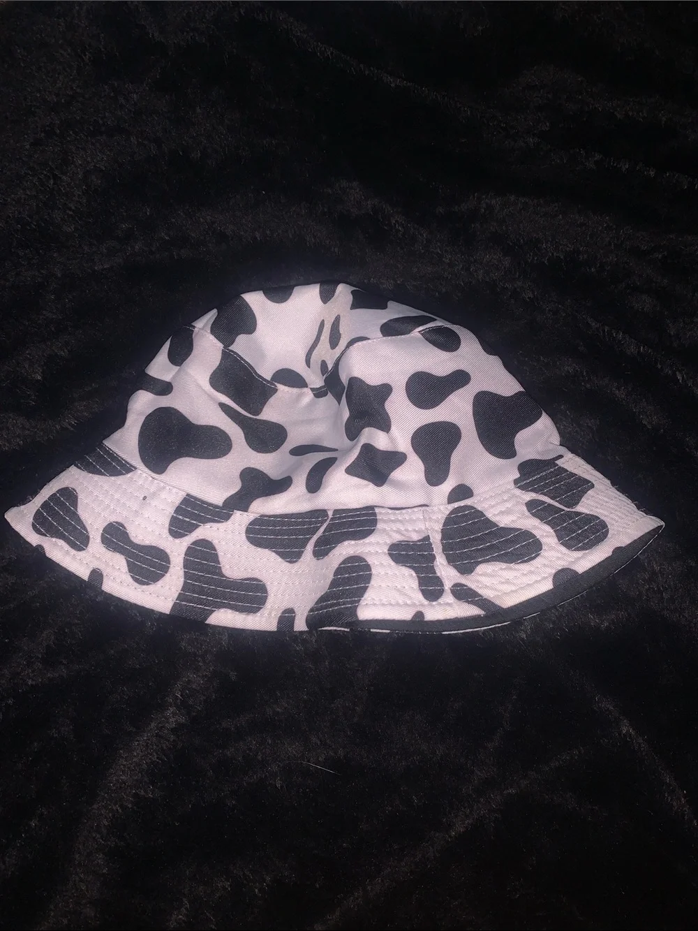 Woman Cow Print Bucket Hat - Black & White